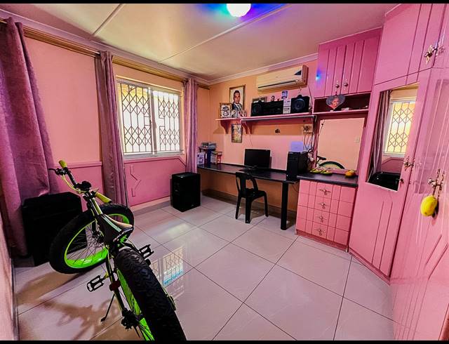 3 BEDROOM HOUSE FOR SALE IN EARLSFIELD